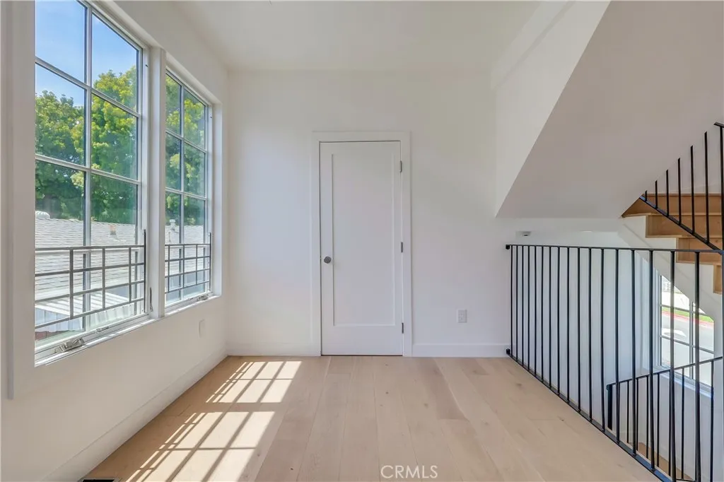 3803 Berryman Avenue, Los Angeles, California 90066 home-pic-6